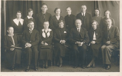 Rakvere Zeeh gümnaasiumi lõpetajad  duplicate photo