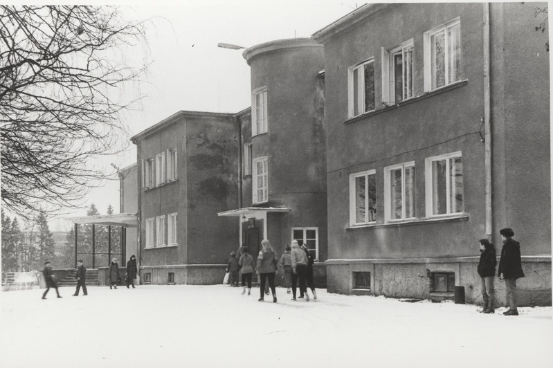 Kadrina Keskkooli hoone