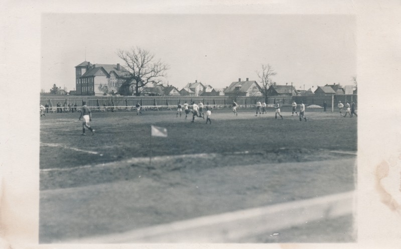 Jalgpallivõistlused Rakvere staadionil