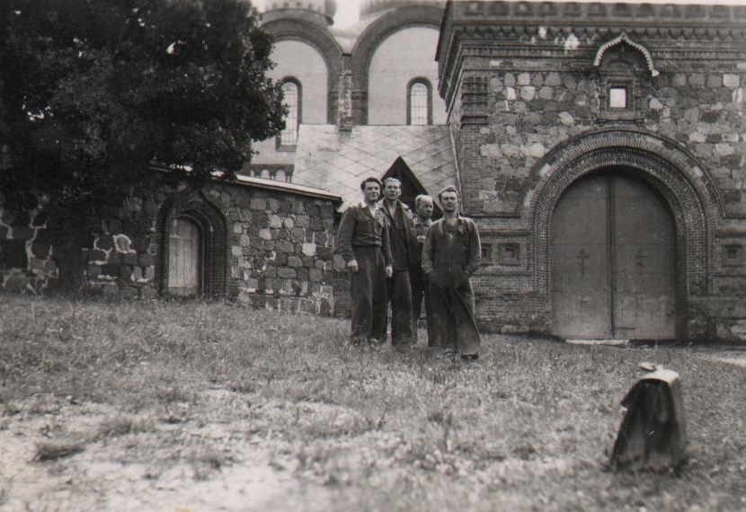"calumehed" in Kuremäe monastery.