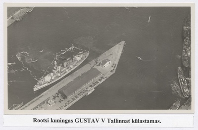 Aerofoto Rootsi kuninga Gustav V külaskäigust Tallinna. Rootsi sõjalaev Tallinna sadamas.  similar photo