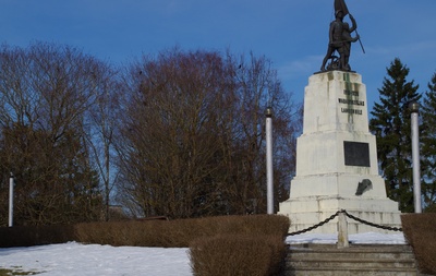 Rakvere Vabadussõja mälestussammas rephoto