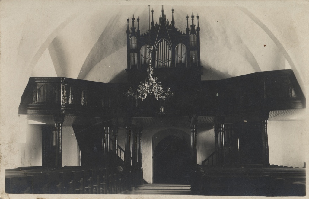 Estonia : Jõhvi Ev. Lutheran Church from inside