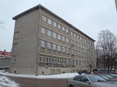 Tallinna Kodunduskeskkool Tõnismäel. rephoto