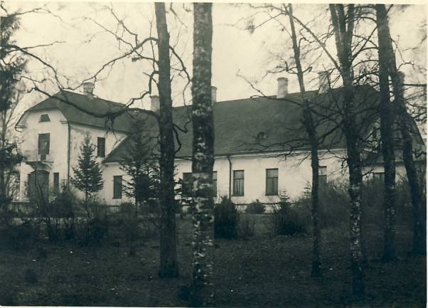 Karitsa Manor building