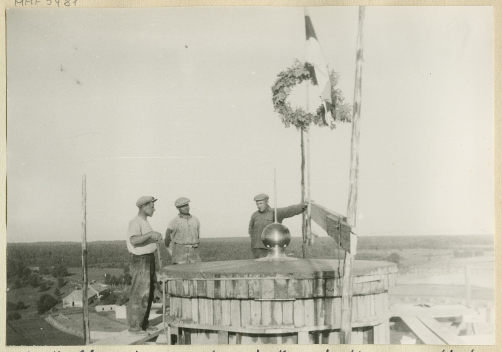 Construction of the upper fire tower of Viims