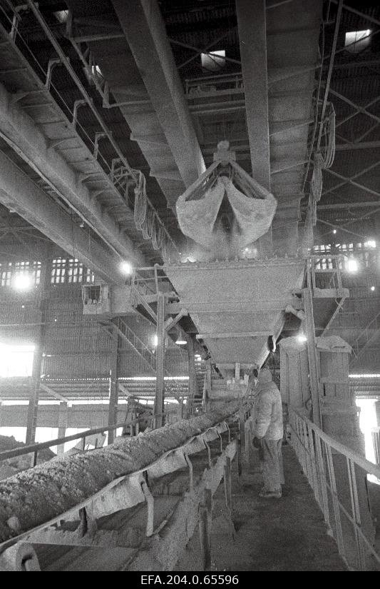 Superphosphate cars loading transporter Maardu Chemistry Combination in superphosphate cech.