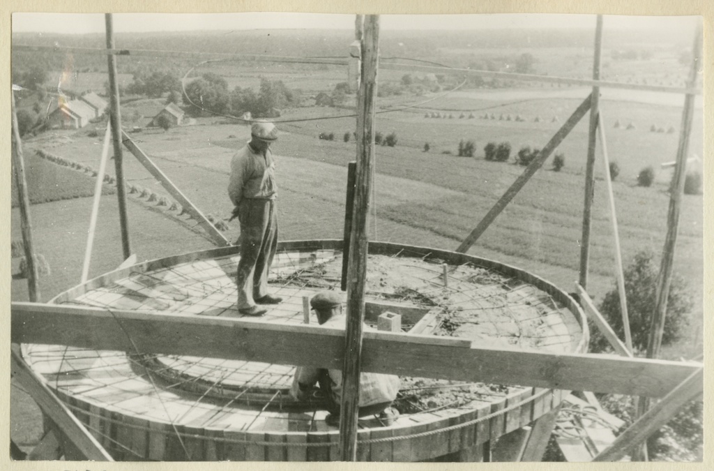 Construction of the upper fire tower of Viims