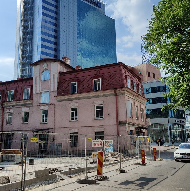 Biljajevi Gymnasium Building - Maakri 28, Tallinn (Last Kubu Gymnasium) rephoto