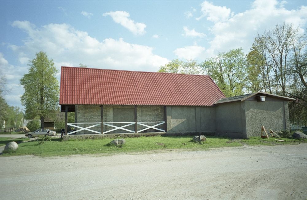 Tudu station shop, current meal place
