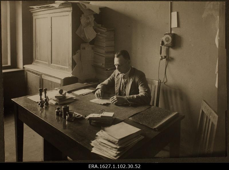 Simplistic printing industry connector g. Truus