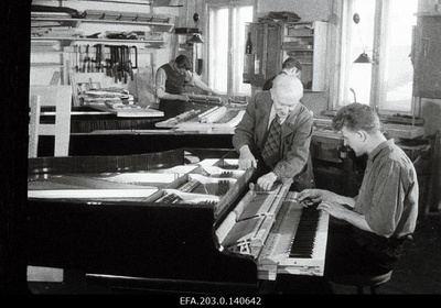 Ernst Hiis, the designer of the Tallinn Klaver factory, is supervised by Eduard Kiviking.  similar photo