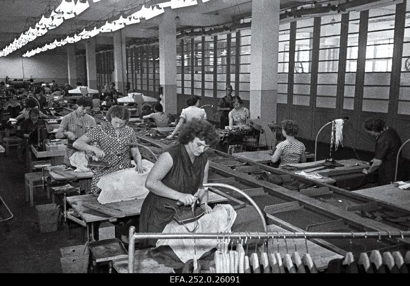 The conveyor of the sewing factory Baltika for the manufacture of men's jackets.