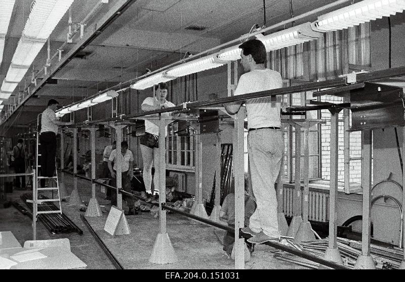 In the Chech of the Baltic seam production unit, the outdated equipment will be replaced by modern English company Taylor Woodrow workers