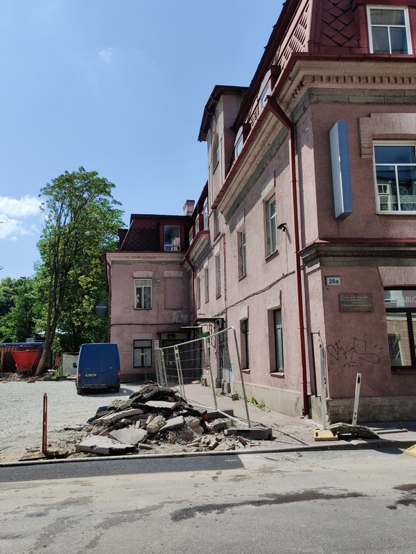 Biljajevi Gymnasium Building - Maakri 28, Tallinn (Last Kubu Gymnasium) rephoto