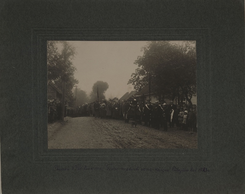 Otepää member of the ut Tedre funeral in Otepää on the road to Pühajärvi in 1923.
