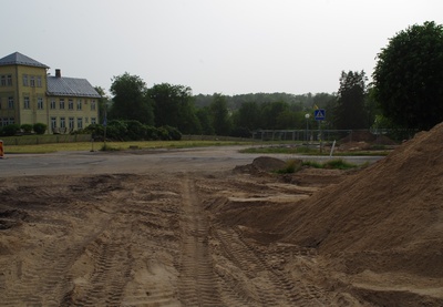 Rakvere, pärgade panek fašismiohvrite ühishauale rephoto