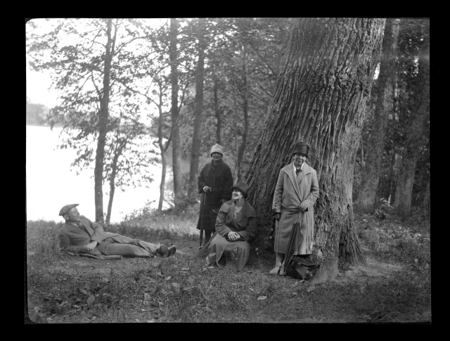 Group photo on Otepää tour, Sõsarsaarel