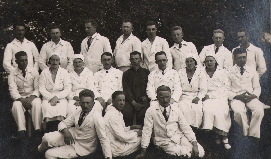 Õisu Piimanduskooli juustumeistrite ja koorejaamajuhatajate eriklasside õpilased, 1936.a.