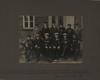 The Board of Otepää VTÜ in front of its building in 1927.  duplicate photo