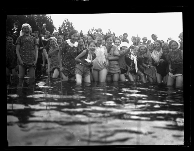 Group photo on Otepää tour, Short Emajõe closes