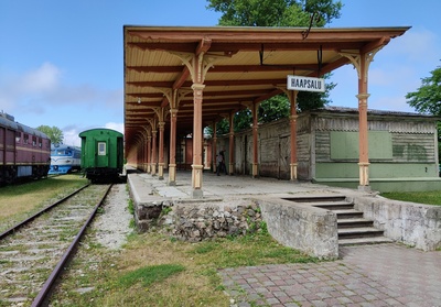 Haapsalu railway station. rephoto