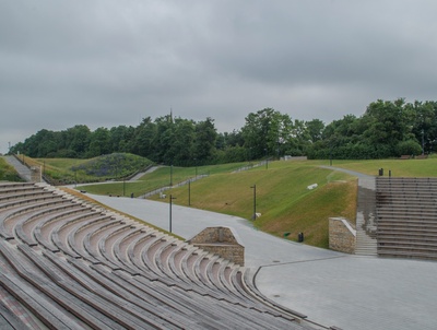 Rakvere. Rahvapidu Vallimäel rephoto
