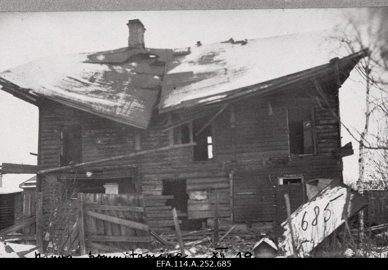 War of Liberty. The Soviet Russian artillery fire hit by the residential market area.
