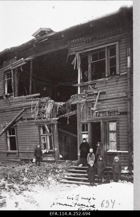War of Liberty. Kreenholm Workshop No.22 was hit in the fire of Soviet Russian troops.
