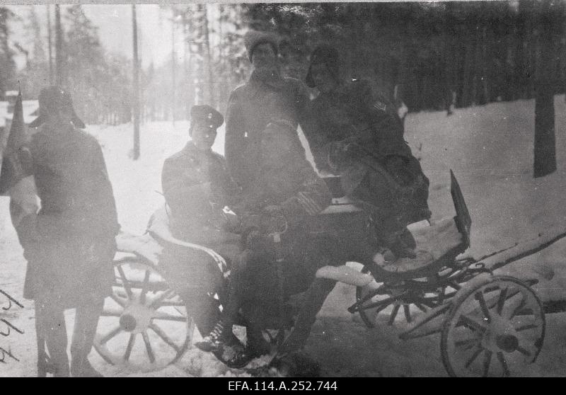 War of Liberty. Kalevi Maleva Polgu 2.road officers in Võru-Kubija. In the chalese is the commander of the entrance, Under Lieutenant Mikhail Müllerstein.