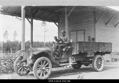 War of Liberty. The 3rd Division's planned athlete truck at Volmar (Valmiera) railway station.  duplicate photo