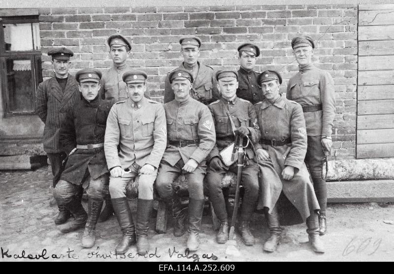 War of Liberty. Officers of Kalev Maleva battalion in the reserve of the 3rd Division. On the left: I row - flagship August Kala, Chief of Economics Lieutenant Bernhard Abrams, Chief flagship Leopold Tõnson, Lieutenant Lieutenant Jaan Riisenberg, Head of 1st row Rudolf Bauert; Second row - arms control officer Eduard Hiiop, [commando Chief Under-Secretary Albert Matson?], Officer of the 1st Distance Constantin Pomerants, Chief of the 2nd Distance Lift of Mihail Müllerstein, 1st Distance Officer of the 1st Distance Lift of Arnold Neigardt.