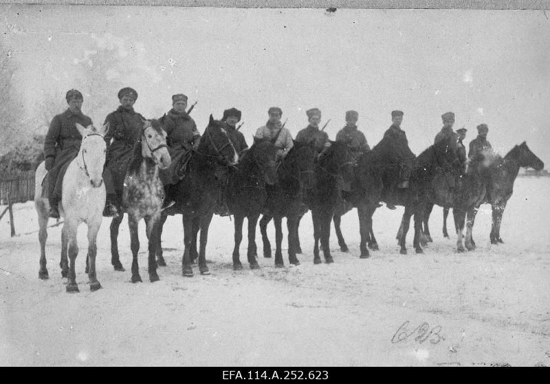 War of Liberty. Intelligence group of the Railway Squadron of the Division of the Rail Trains. The first leader of the escadron on the left, Oskar Enkelberg.