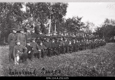 War of Liberty. The 2.road of the Kalev Maleva Battalion in the reserve of the 3rd Division in Sangaste. On the left is the young officer of the cafeteria, Deputy Officer Theofil Dreverk (Jaan Karm).  duplicate photo