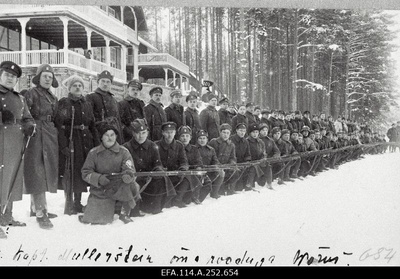 War of Liberty. Kalevi Maleva Polgu 2.rood in Võrus. In the rear row from the left of the 1st edge commander, Under Lieutenant Mikhail Müllerstein, the 2nd edge junior officer, the lipstick of Ludvig Triik.  duplicate photo