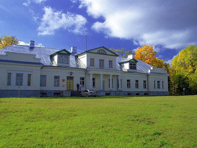 Main building of Vohnja Manor rephoto