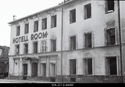 The war-broken hotel Room at the corner of Narva highway and Maneeži Street.  duplicate photo