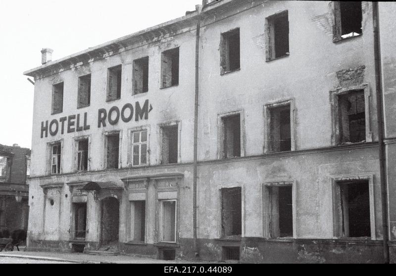 The war-broken hotel Room at the corner of Narva highway and Maneeži Street.