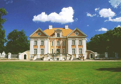 Palmse manor building. rephoto