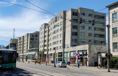 Apartment in Tallinn, Narva mnt 21, view along the street. Architect Paul Madalik, EP rephoto