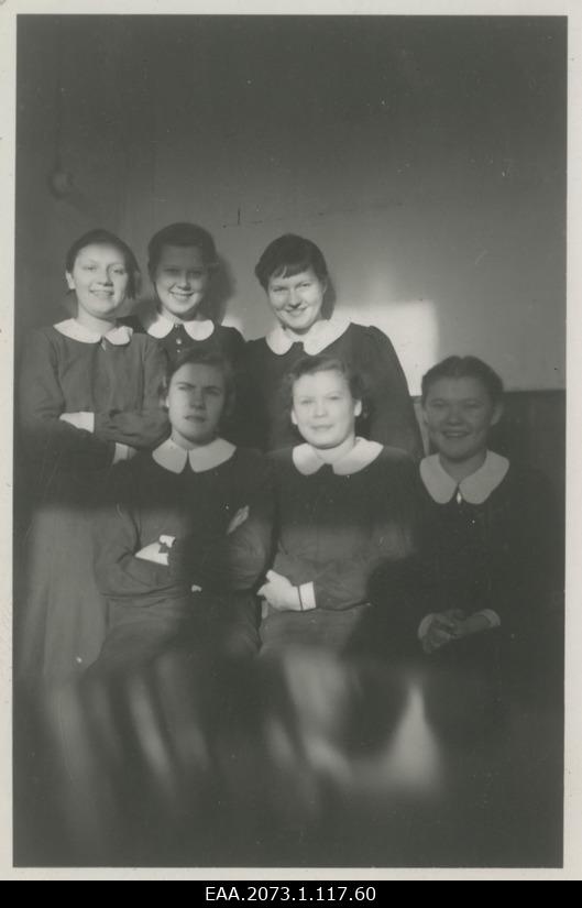 Pärnu School of Trade girls, group photo