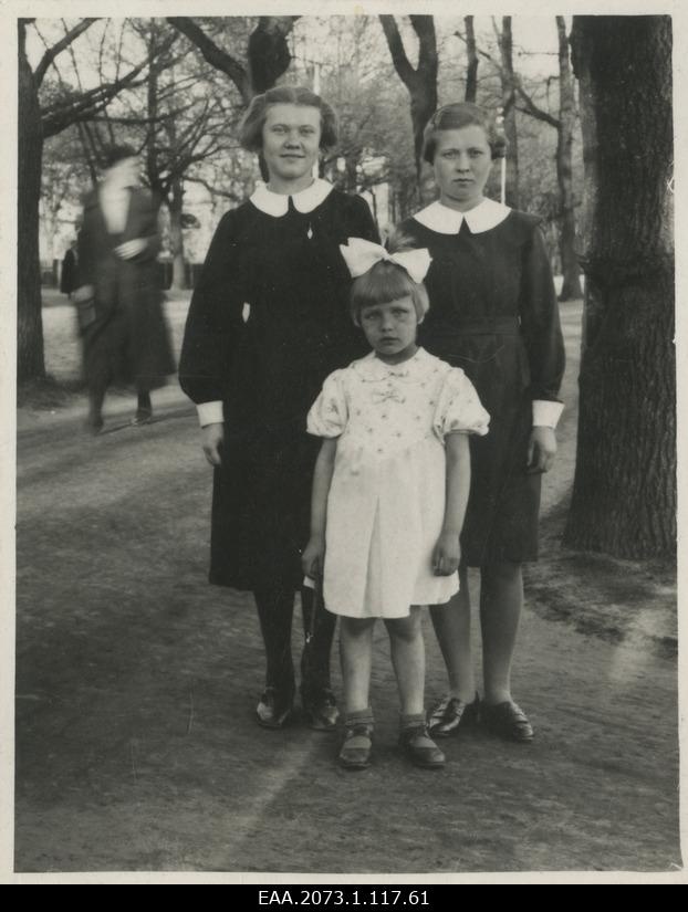Pärnu girls in the park