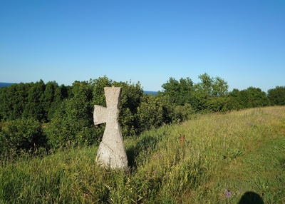Kivirist Kõrkkülas, 1590. aasta Vene-Rootsi lahingu mälestusmärk. rephoto