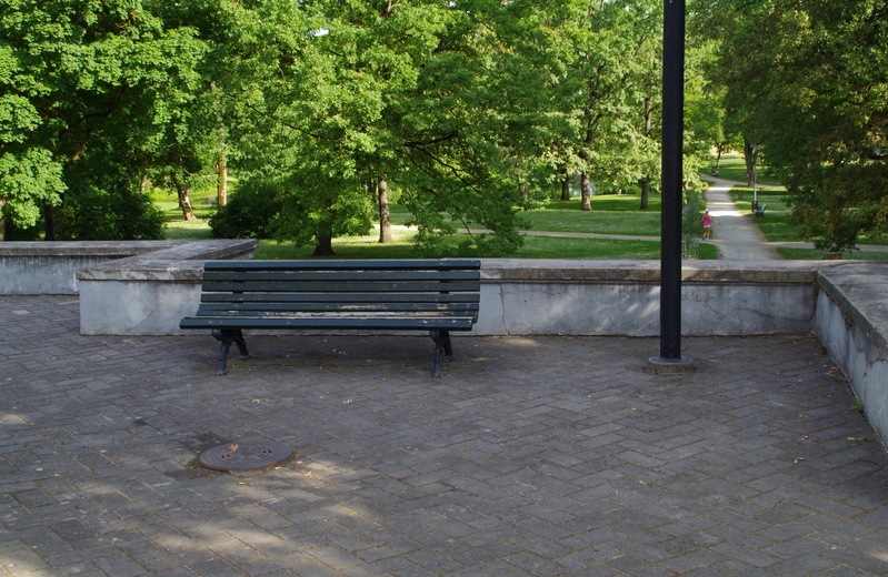 Skulptuurinäitus Rakvere linnaruumis rephoto