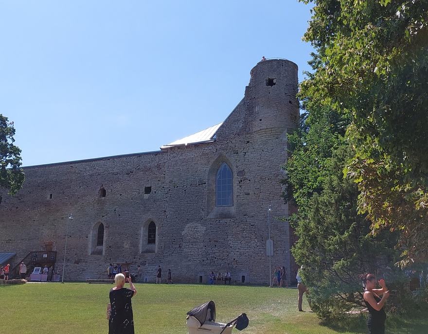 Padise monastery, view of the building rephoto