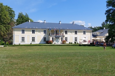 Padise Manor rephoto