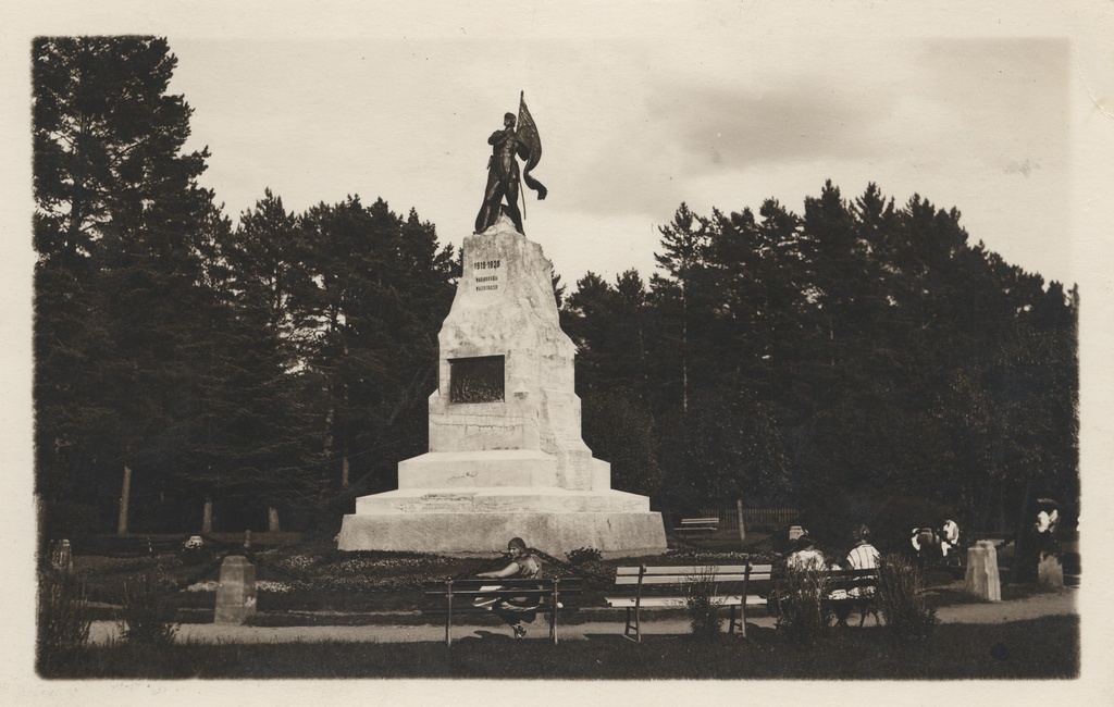 [the monument of the Naarva-Jõesuu War of Independence]