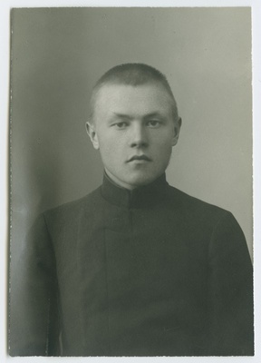 TPI rektor Agu Aarna oma töölaua taga, 1970. aastad  duplicate photo