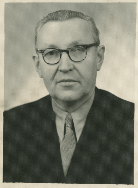 TPI orgaanilise keemia kateedri professor keemiateaduste doktor Hugo Raudsepp, portree