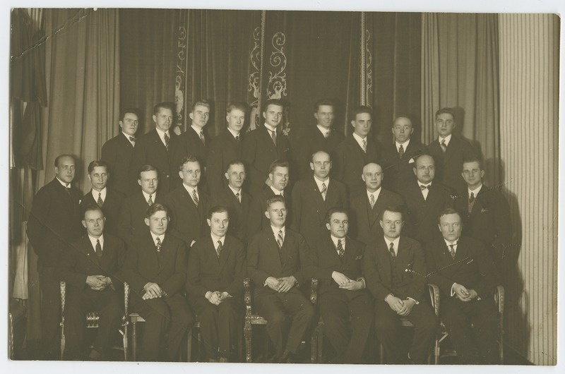 Üliõpilasühing "Valgma", grupipilt, 1932.a. I rida vasakult 2) Volberg, 3) A. Esop, III rida vasakult 1) Velbri